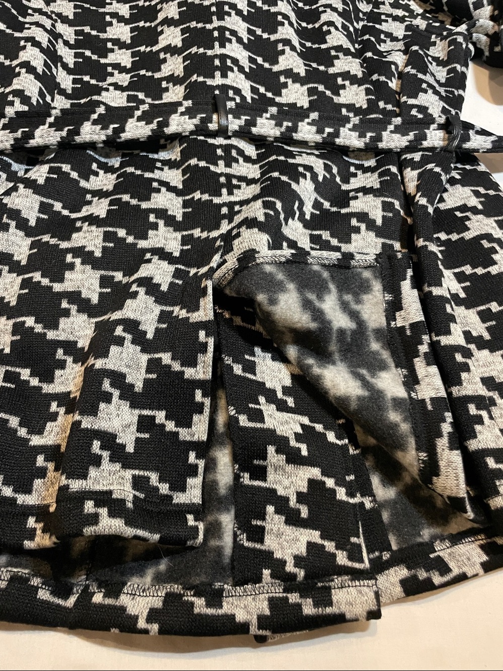 Roz & Ali Black and White Houndstooth Long Sleeve Wrap Coat - Picture 12 of 13